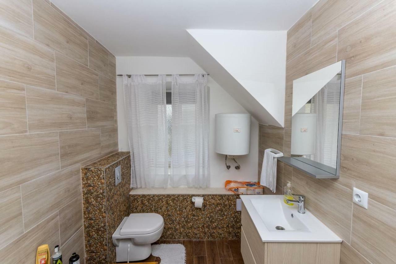 Dalmatinska Kuca Blanka Kastela Exterior photo